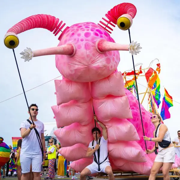 The Snail, A Gigantic Puppet Travelling Parade