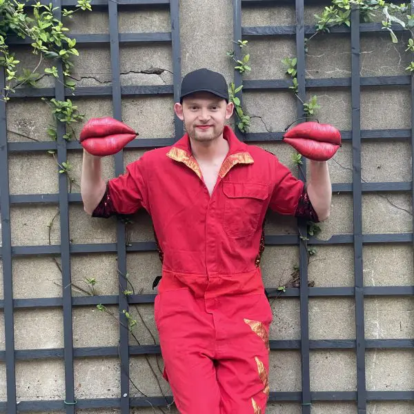 Stephen Love - Performer