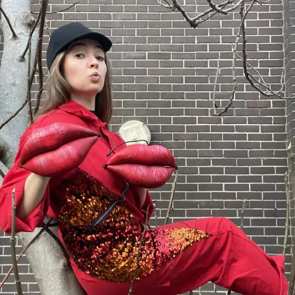Larissa Pinkham - Performer